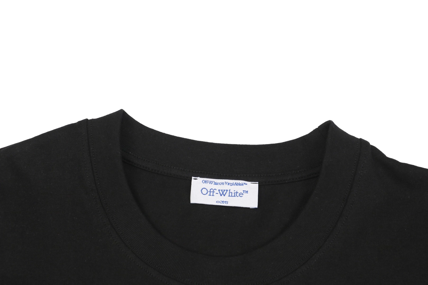 Neckline