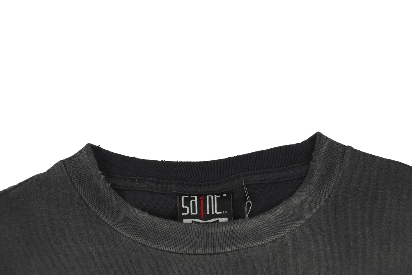 Neckline
