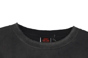 Neckline