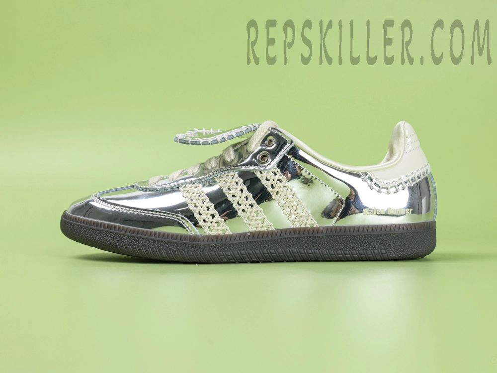 Shoe side
