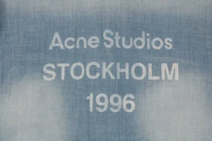 Logo print