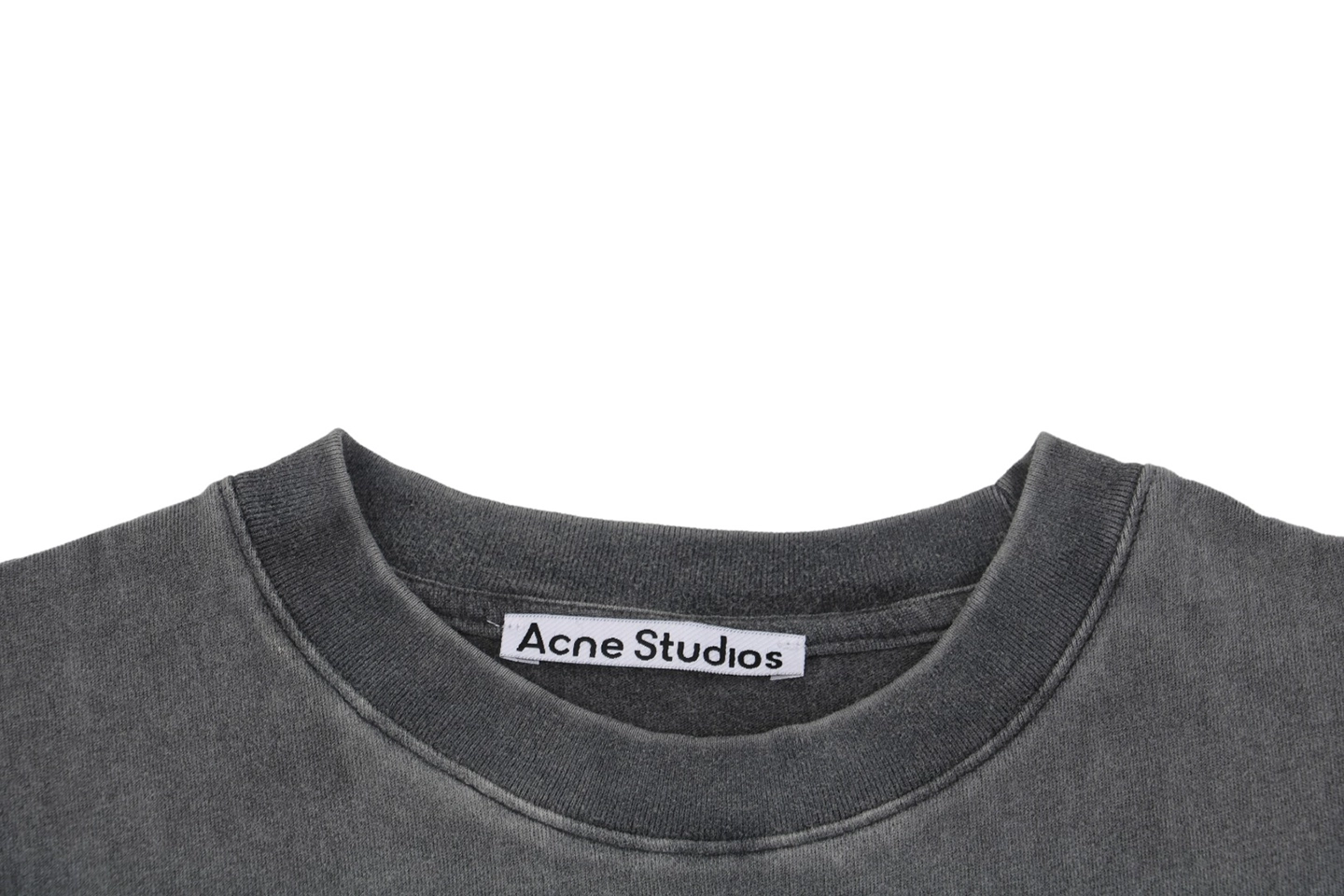Neckline