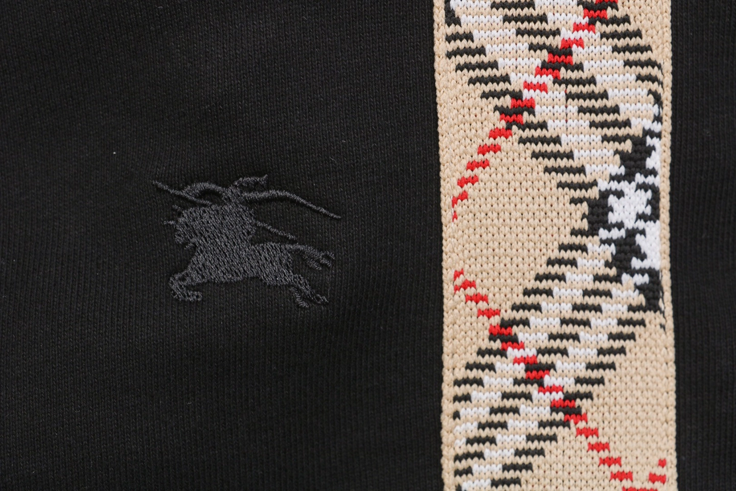 BBry Knight Crest Embroidery Check Tape Cotton Shorts6.jpeg