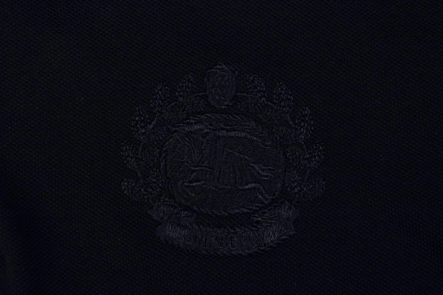 BBry Oak Leaf Knight Crest Embroidery Polo Shirt6.jpeg