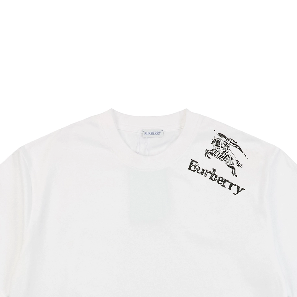 BBry Shoulder & Hem Equestrian Knight Print T-Shirt4.jpeg