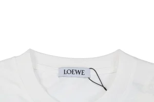 Neckline