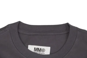 Neckline