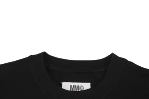 Neckline