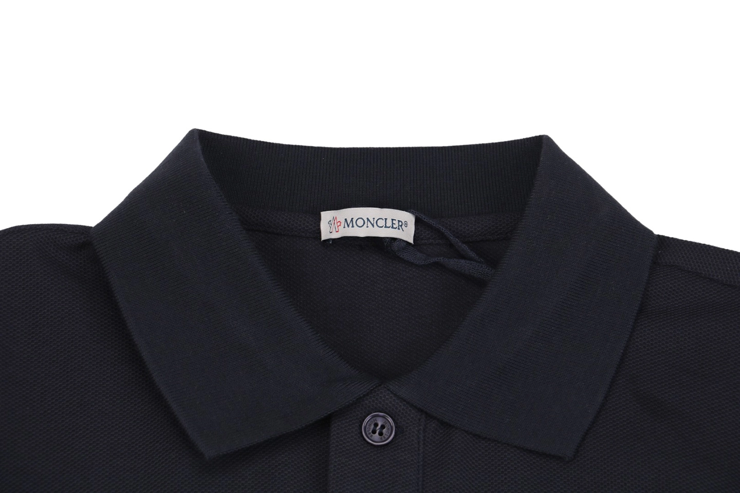 Neckline