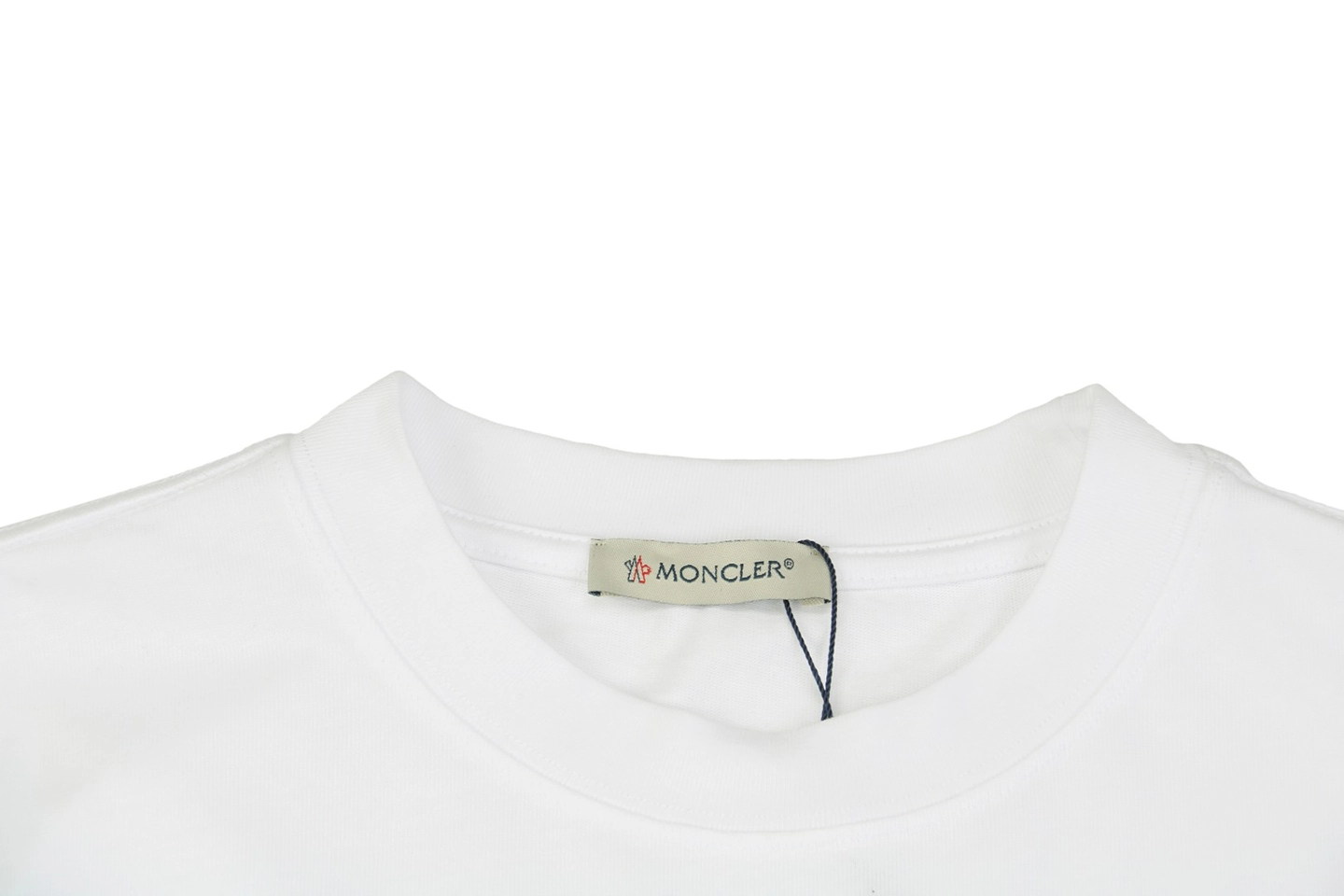 Neckline