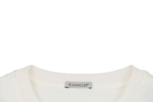 Neckline