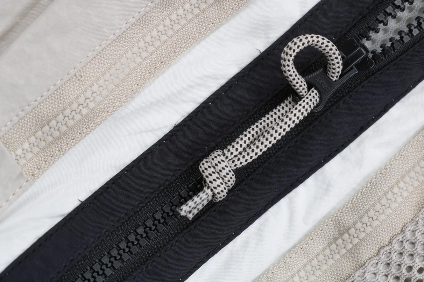 Nike ACG Multi-Pocket Utility Vest2.jpeg