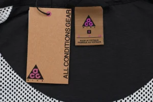 Logo tag