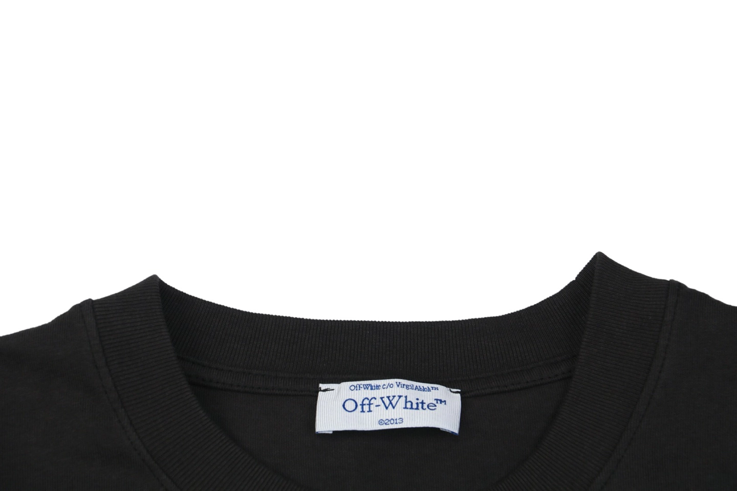 Neckline