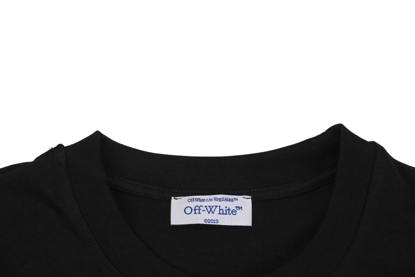 Neckline