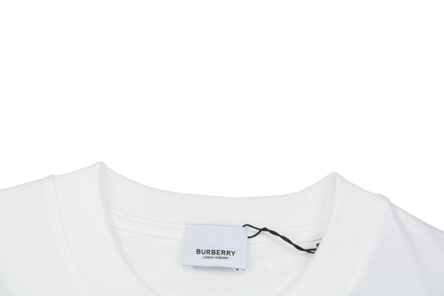 Neckline