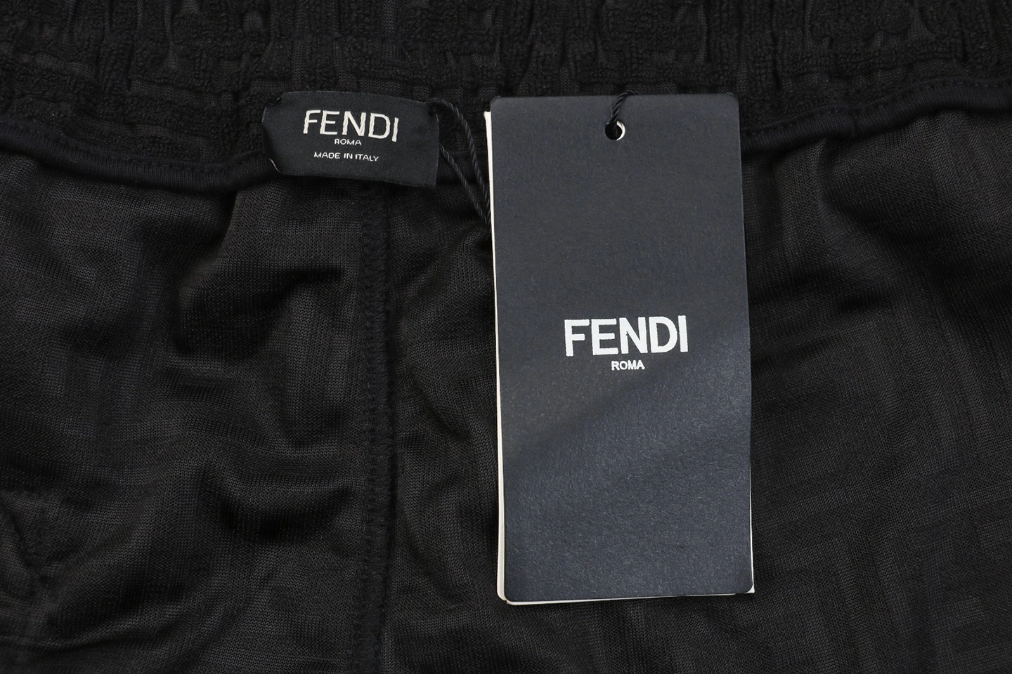 Logo tag
