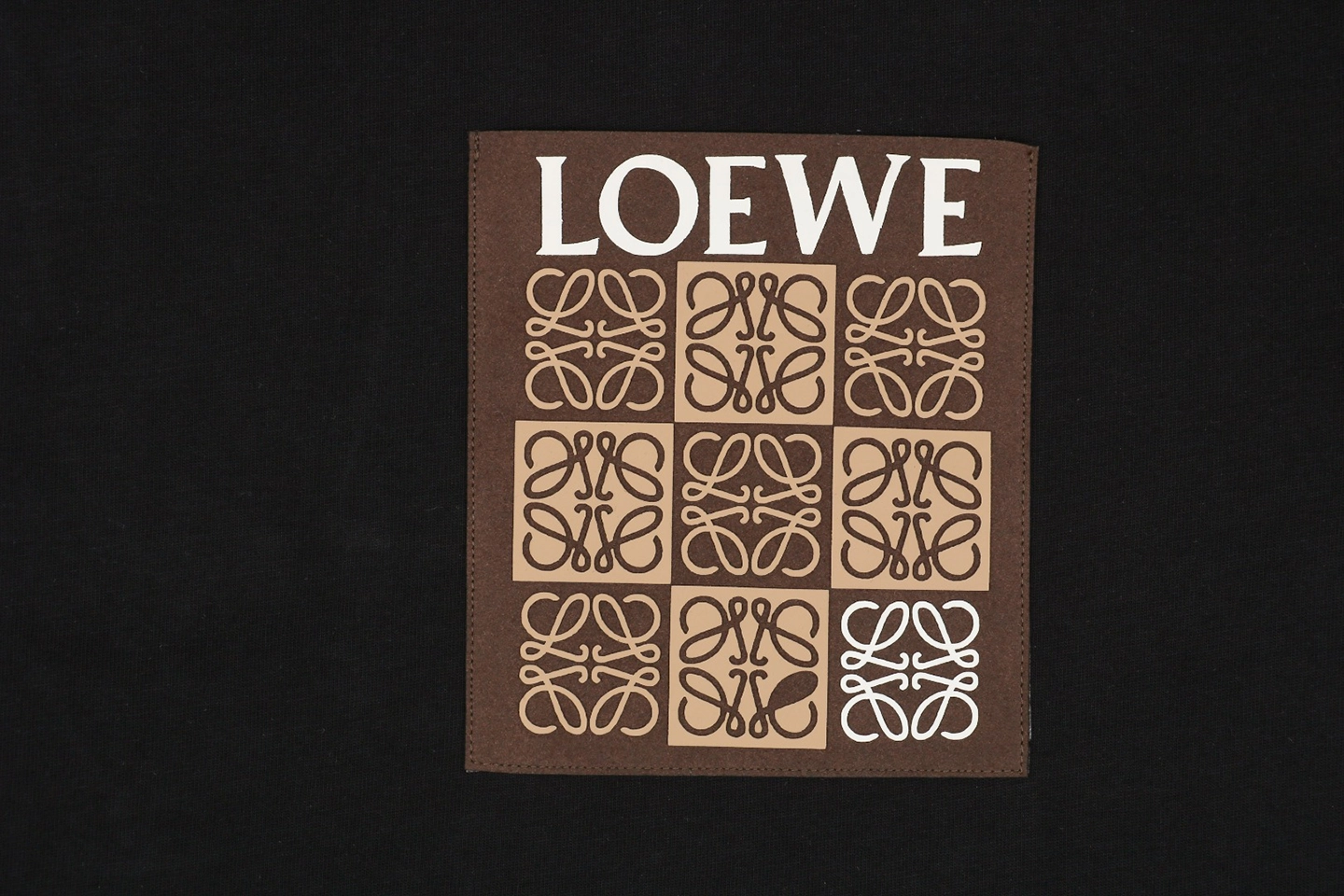 L Pocket Flower Logo Rubber Print T-shirt18.jpeg