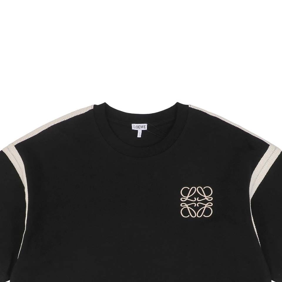 L Woven Floral Patch Embroidery T-shirt Black