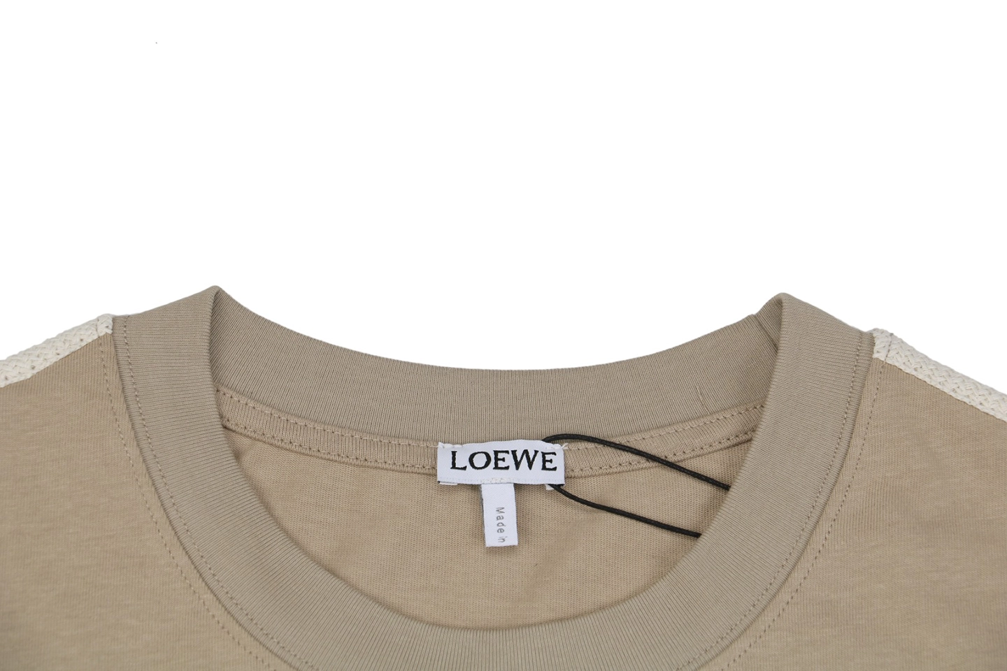 Neckline