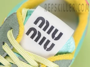 Logo tag
