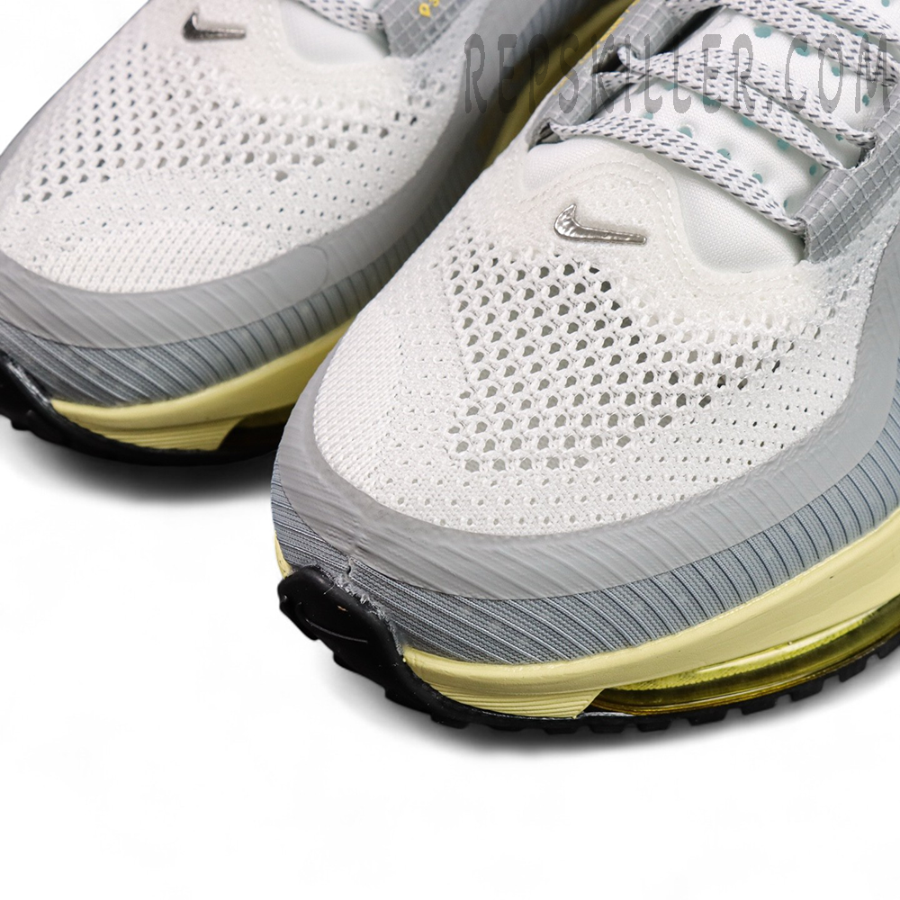 Nike Pegasus Premium Road Running Shoes Yellow1.jpg
