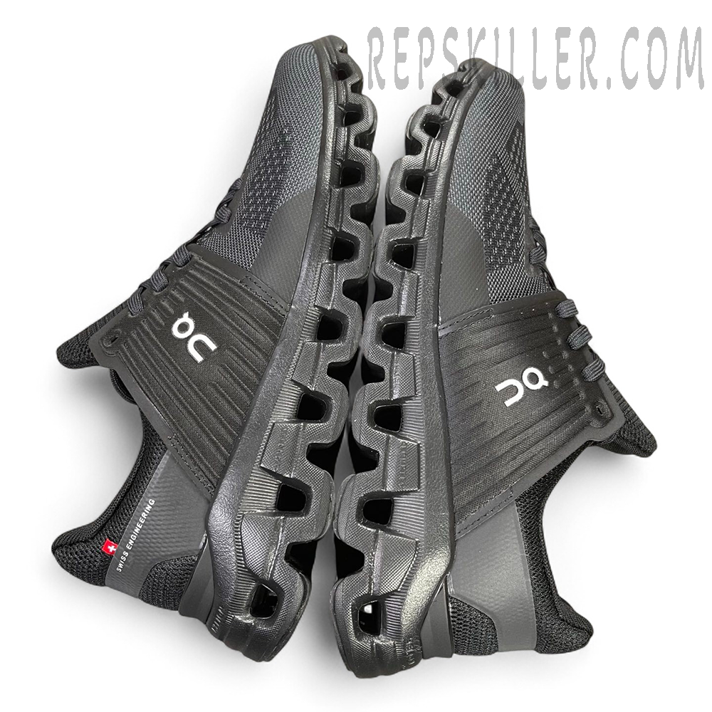 On Cloud Swift Runner Black