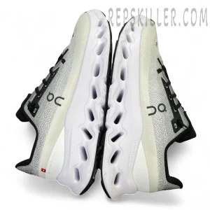 On Cloud Tilt Runner White/Black