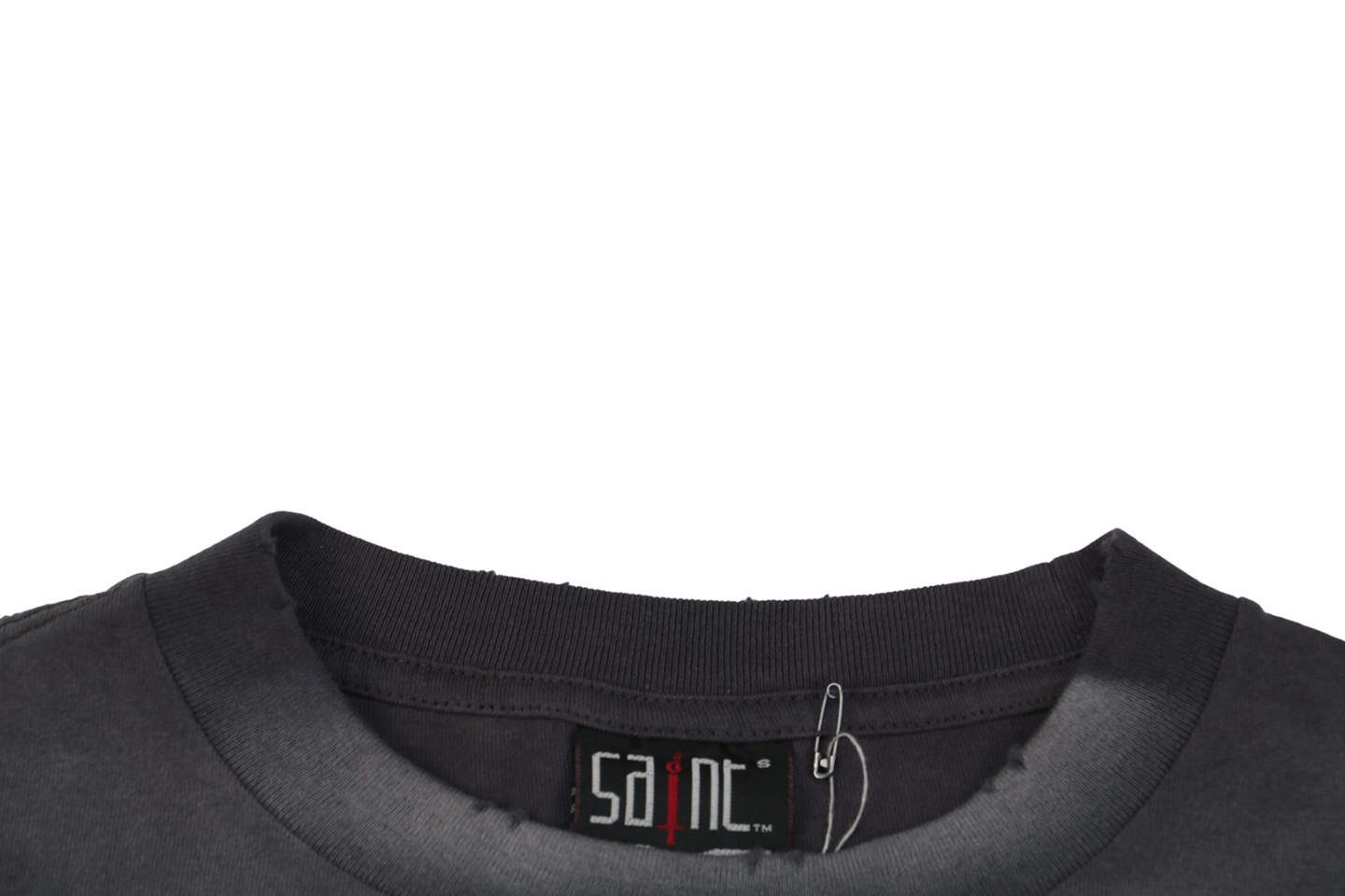 Neckline