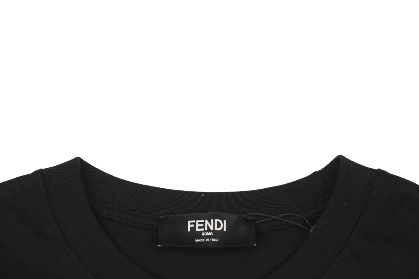 Neckline