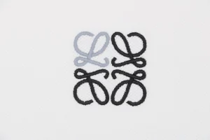 L Contrast Stitch Logo Embroidery Polo T-shirt4.jpeg