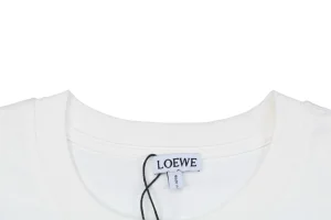 Neckline
