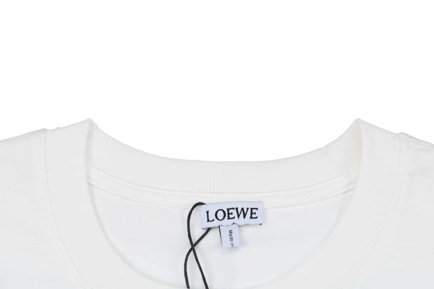 Neckline