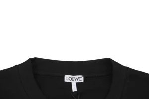 L Gradient Embroidered Logo T-shirt9.jpeg