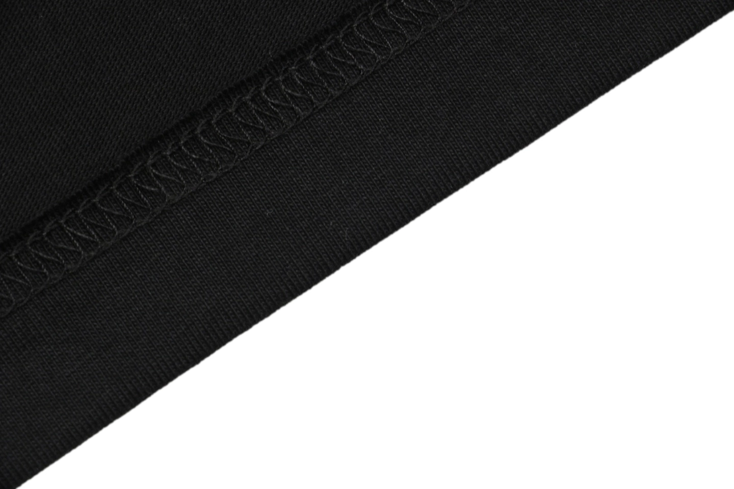 L Letter Logo Embroidered T-shirt12.jpeg