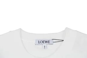 Neckline