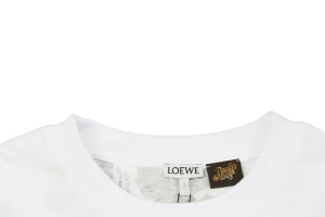 Neckline