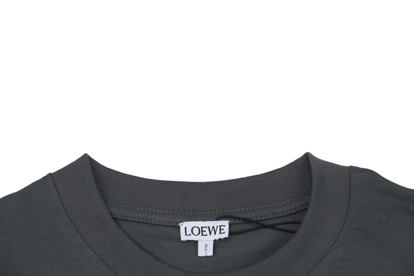 Neckline