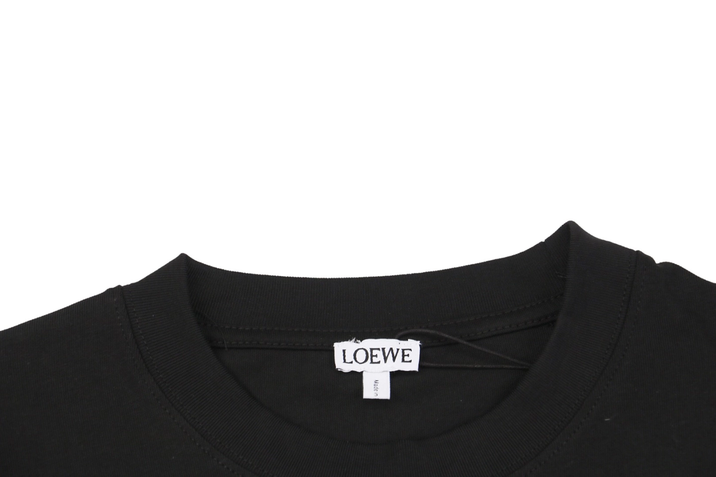 Neckline