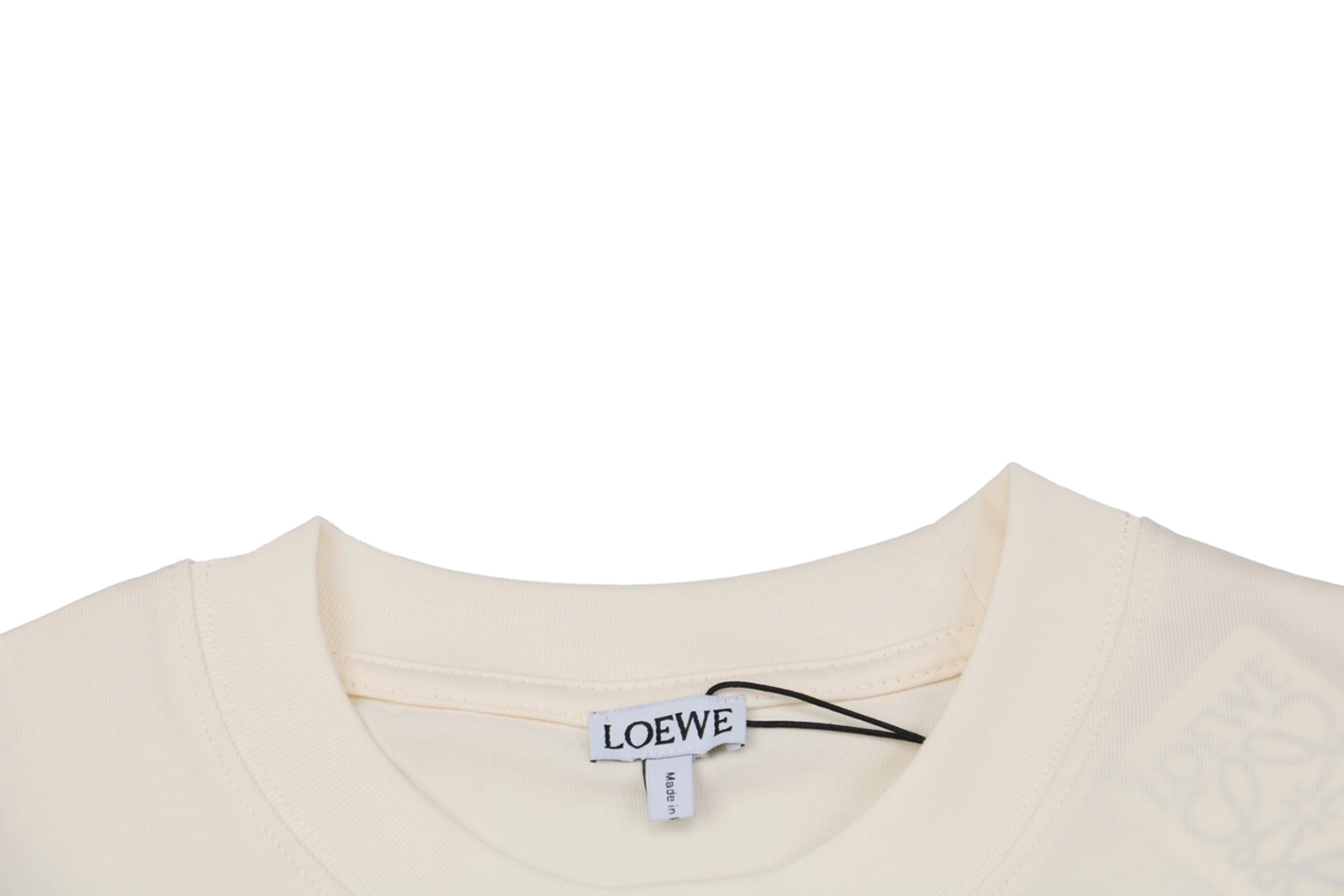 Neckline