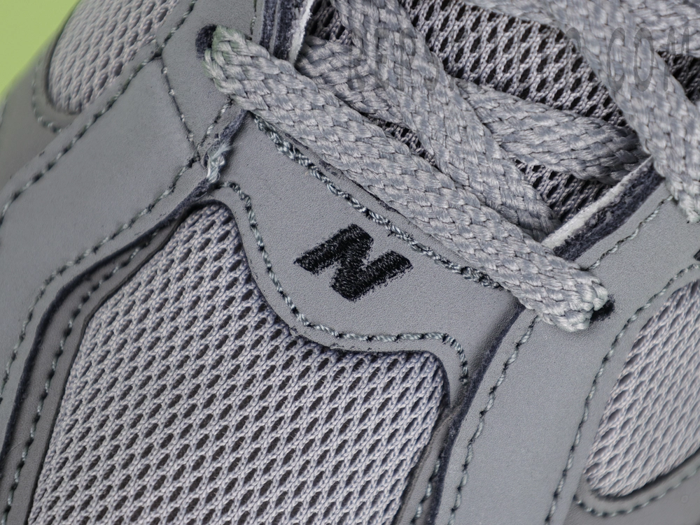 New Balance 9060 ‘Shadow Grey’9