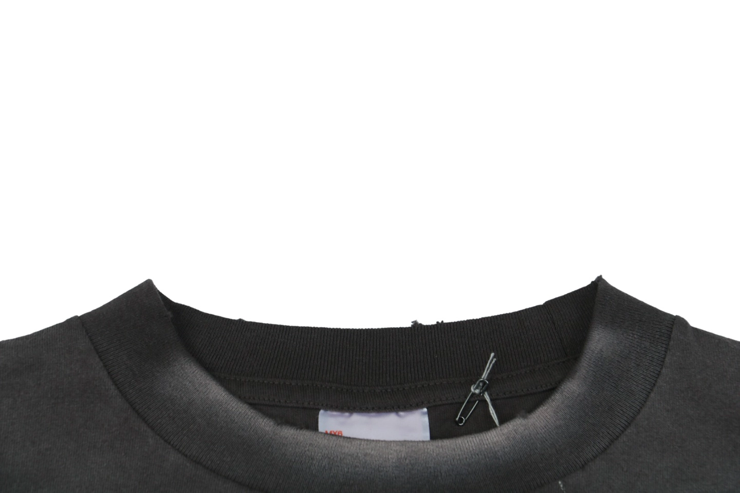 Neckline