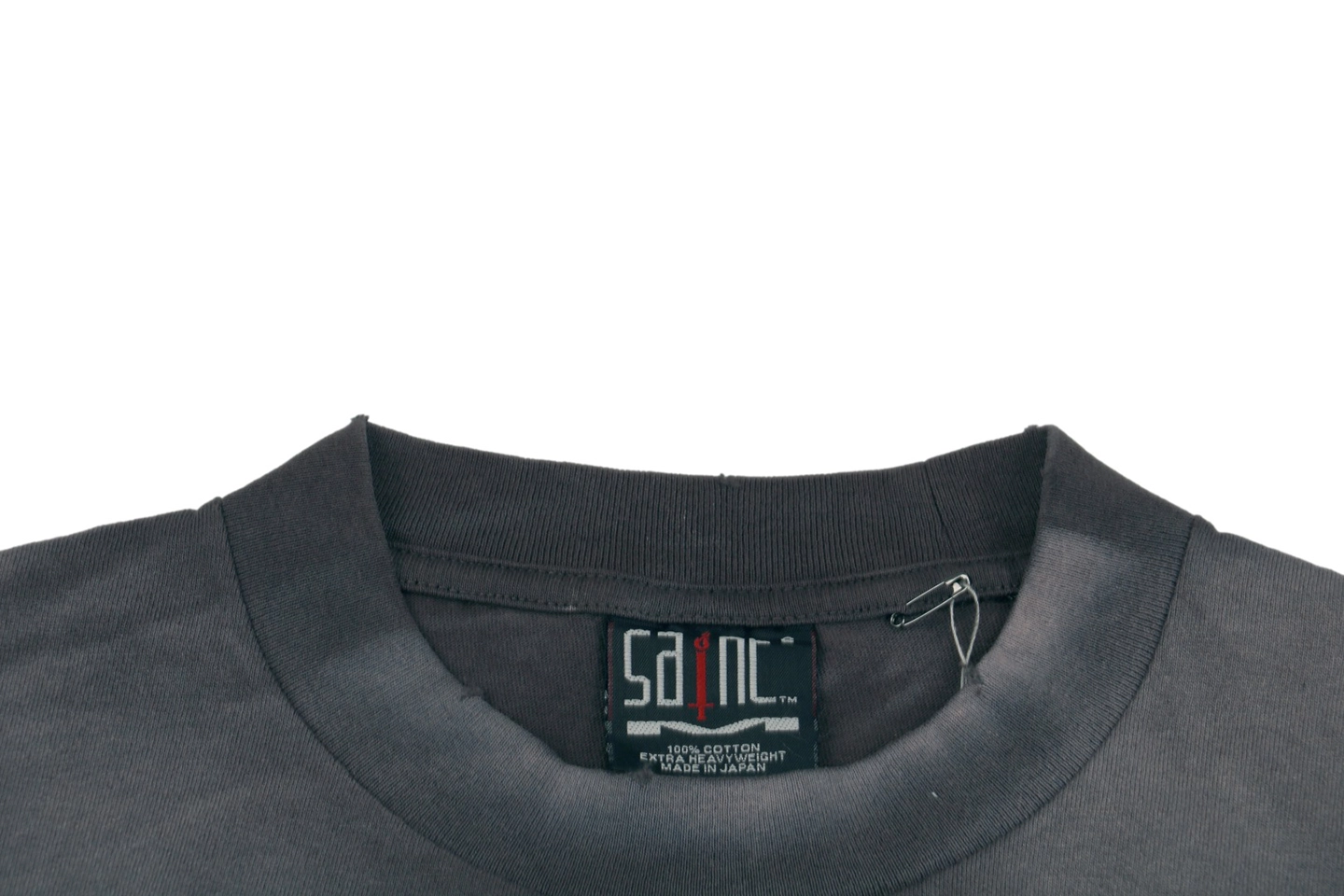 Neckline