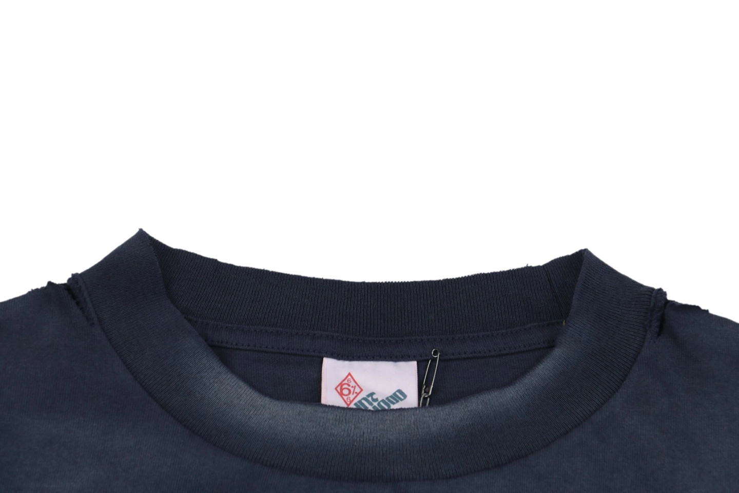 Neckline