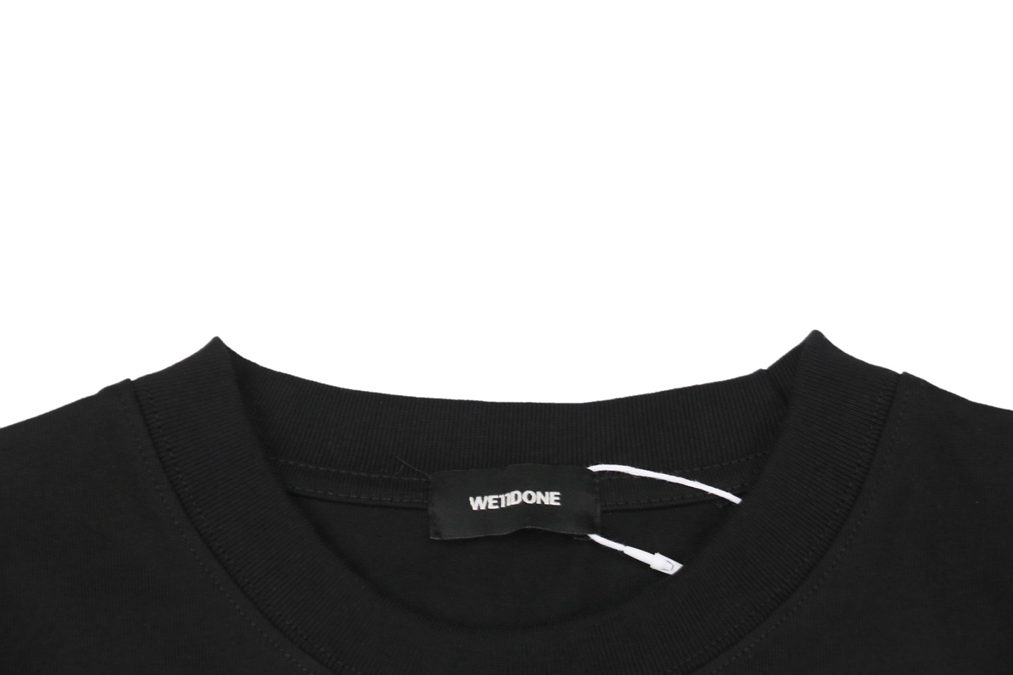 Neckline