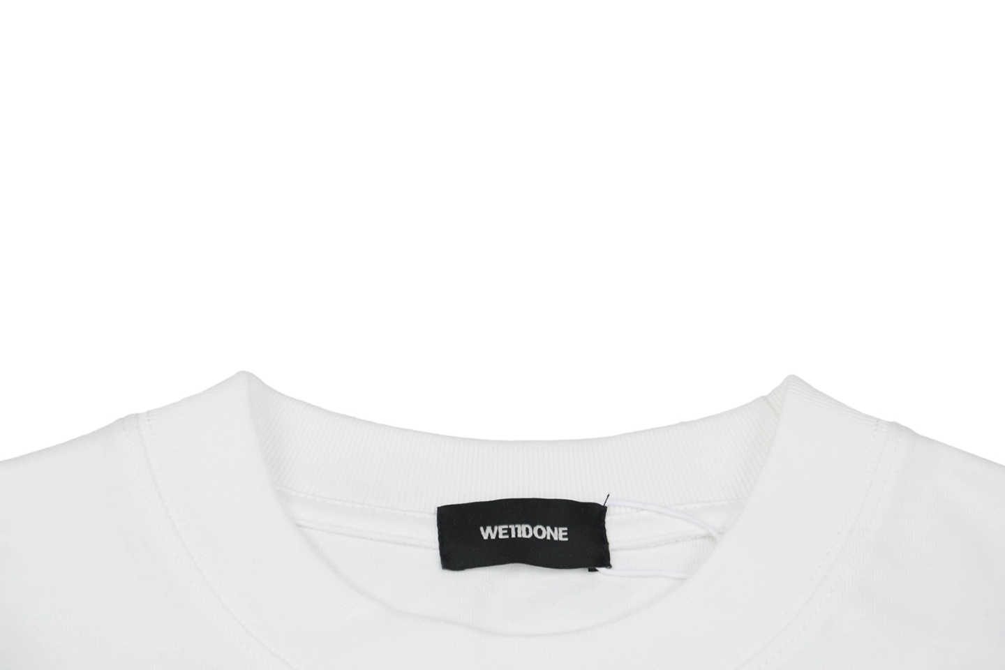 Neckline
