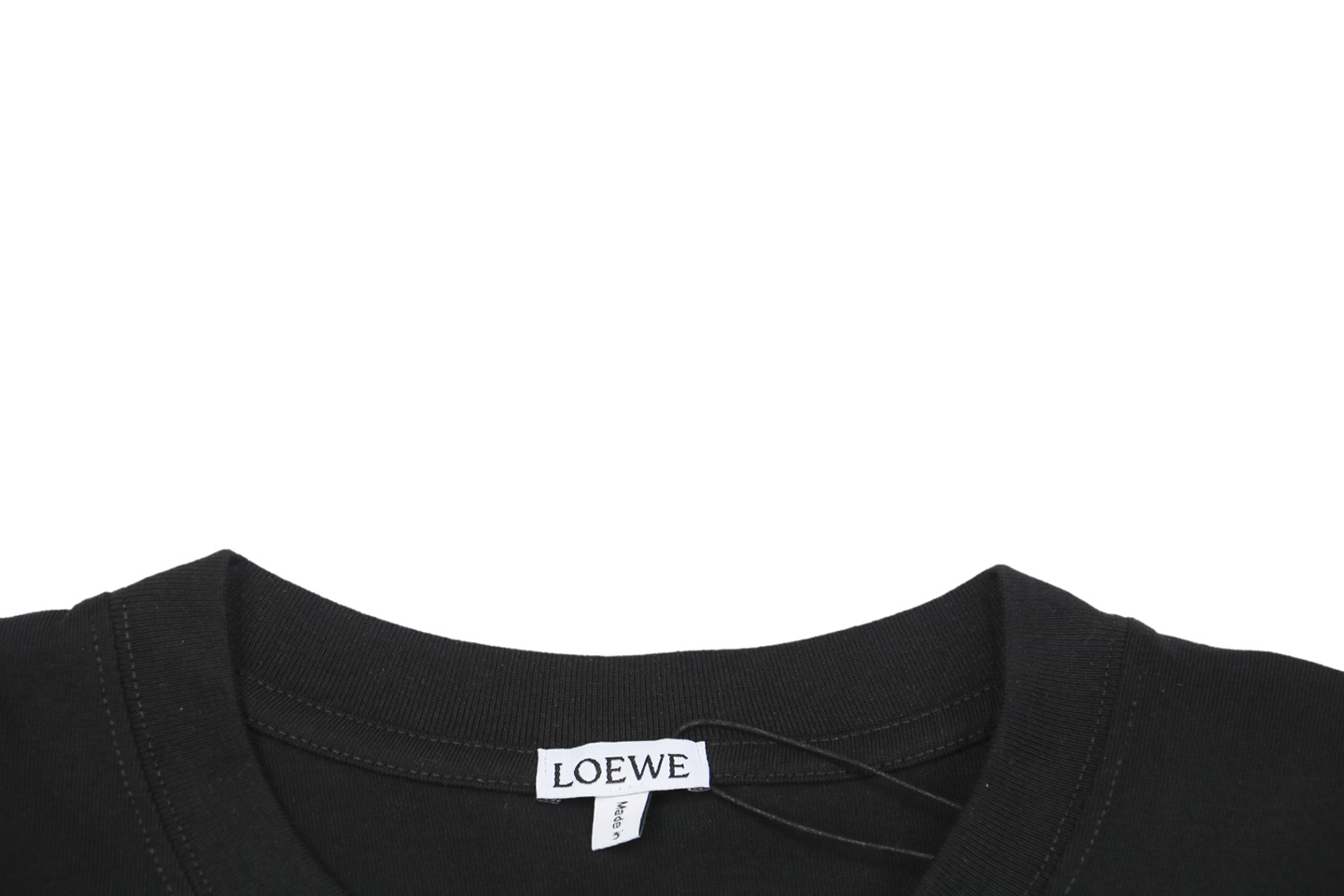 Neckline