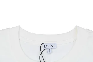 Neckline