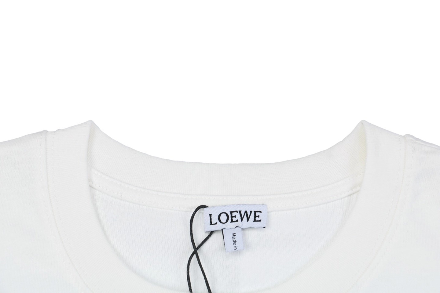 Neckline