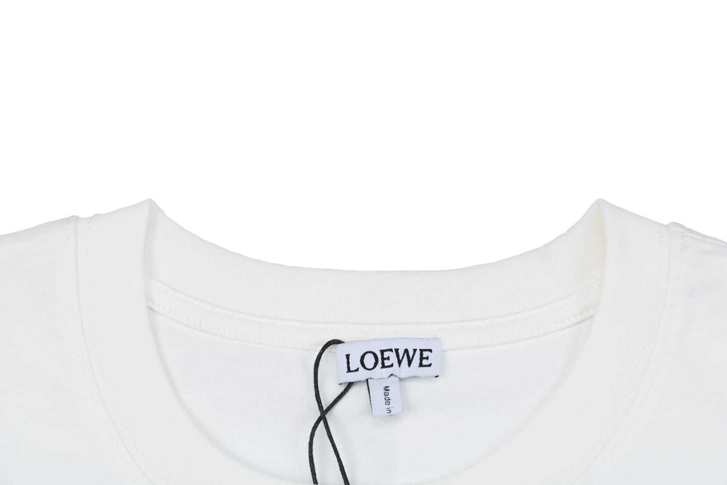 Neckline